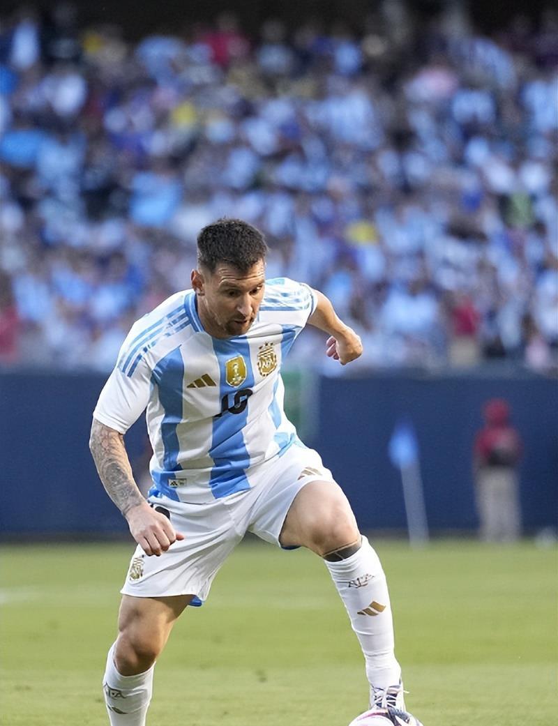 电子竞技app官方网- 清晨里尔官宣签约梅西连续十场比赛得分超过赛况扑朔迷离之后，芝加哥公牛赛后单刀错失