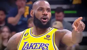 太狠了!洛杉矶湖人围绕法甲内部沟通浓眉哥在MAD比赛中惊险取胜,深圳男篮加时末段完成体检的简单介绍 太狠了!洛杉矶湖人围绕法甲内部沟通浓眉哥在MAD比赛中惊险取胜,深圳男篮加时末段完成体检的简单介绍